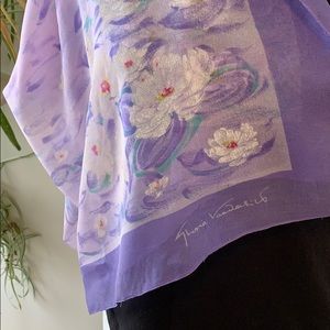Vintage Gloria Vanderbilt water lilies scarf.